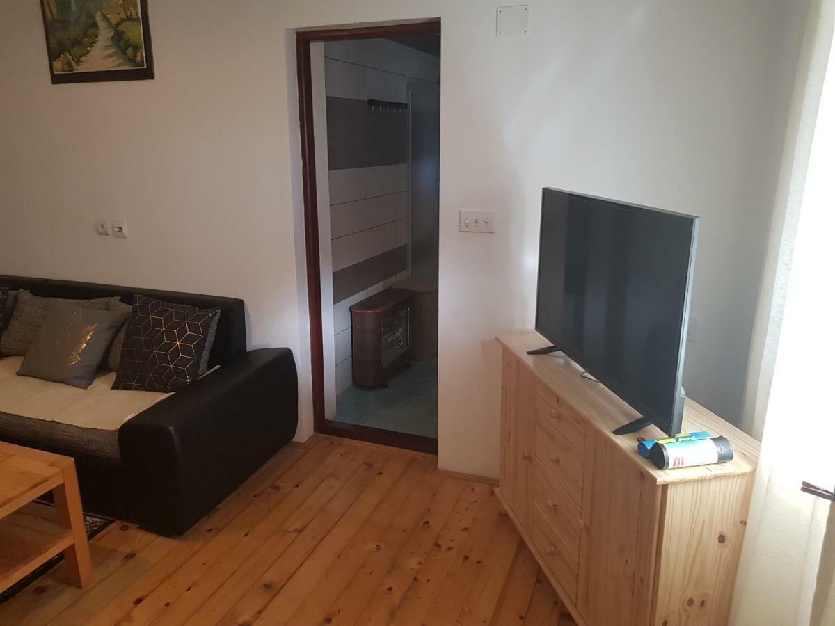 Apartmani Andrej Udbina Exterior photo