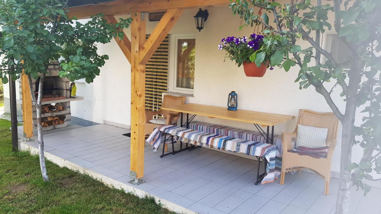 Apartmani Andrej Udbina Exterior photo